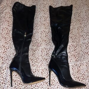 Elegant Black Knee-High Stiletto Boots